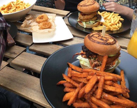 Burger Studio